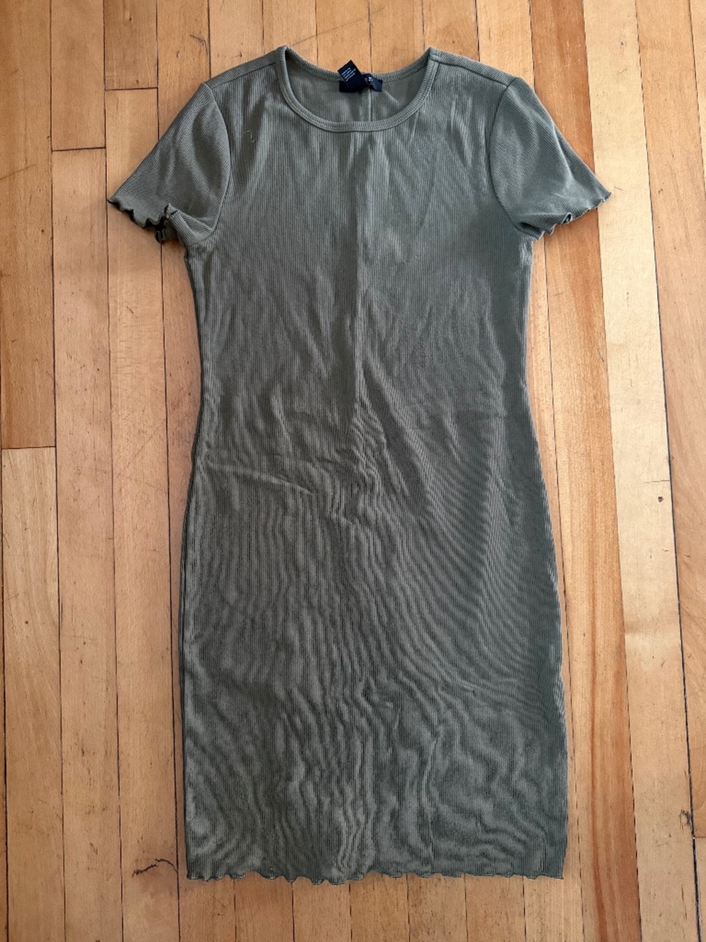 Green mini ribbed dress
